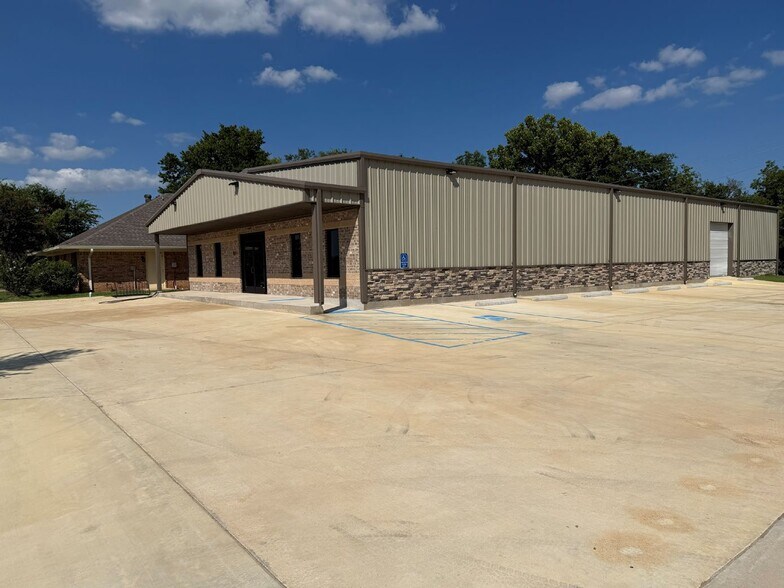 Primary Photo Of 7023 Sand Beach Blvd, Shreveport Warehouse For Lease