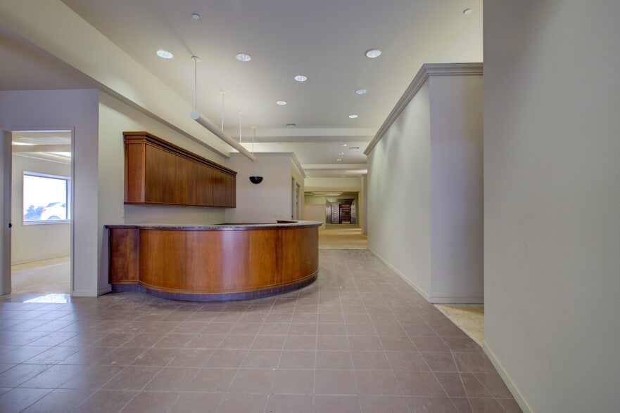 More Photos Of 817-819 10th St, Modesto Office For Sale