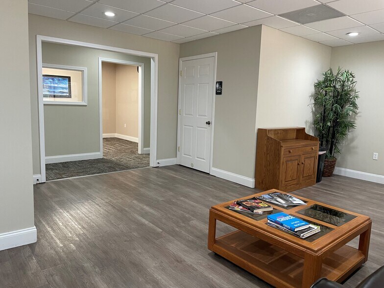 More Photos Of 754 N President St, Jackson Office Residential For Sale