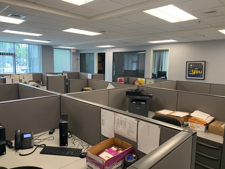 More Photos Of 902 Clint Moore Rd, Boca Raton Loft Creative Space For Lease