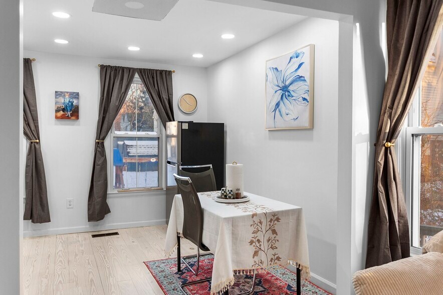 More Photos Of 17-19 Silver Ln, East Hartford Apartments For Sale