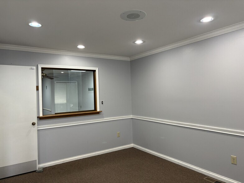 More Photos Of 1251 Nilles Rd, Fairfield Medical For Sale