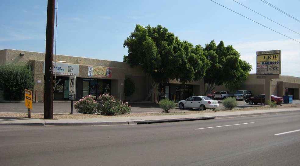 More Photos Of 2740-2746 W McDowell Rd, Phoenix Distribution For Lease