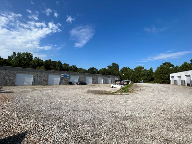 More Photos Of 66 Morrison St, Watkinsville Warehouse For Lease