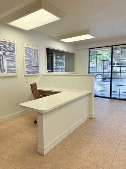 More Photos Of 305 SE 2nd Ave, Gainesville Office For Lease