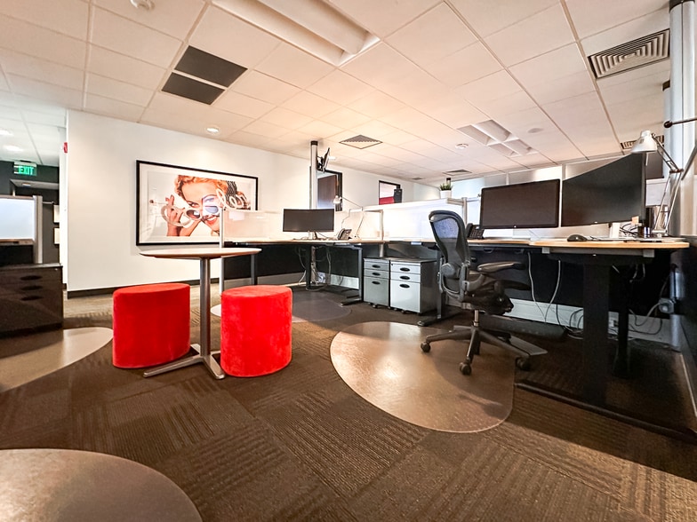 More Photos Of 8902 Airport Dr, Fort Wayne Office For Lease