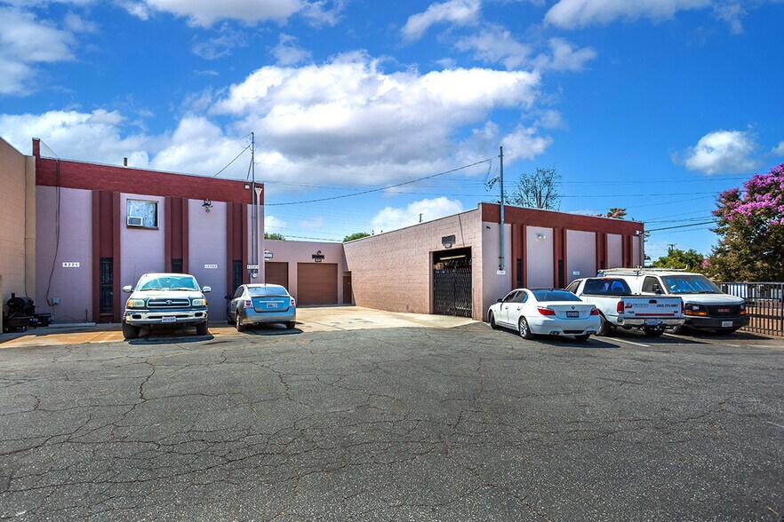 More Photos Of 12561-12563 Persing Dr, Whittier Showroom For Sale