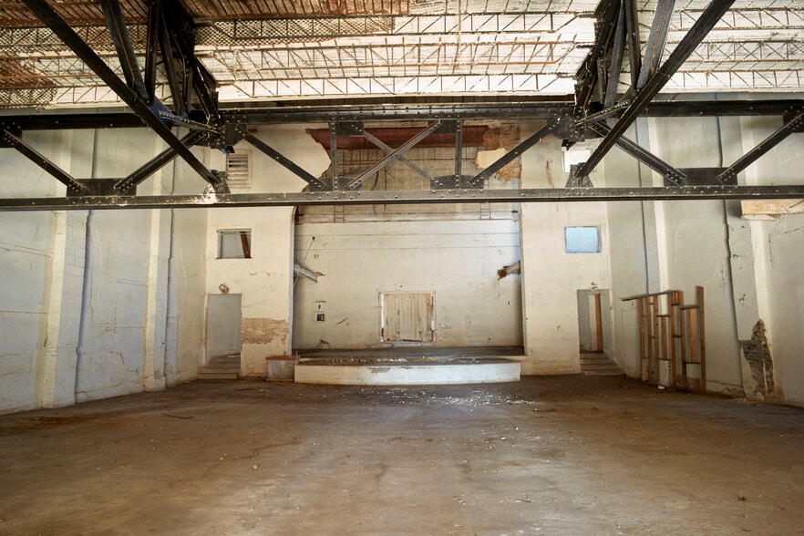 More Photos Of 2001 N Howard Ave, Tampa Office For Sale