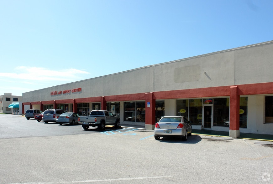 More Photos Of 810 Park Ave, West Palm Beach Storefront For Sale