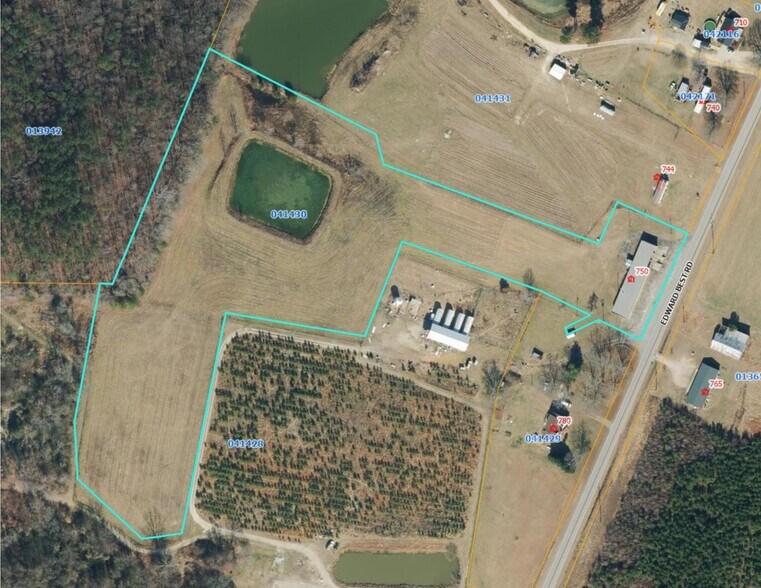 More Photos Of 750 Edward Best Rd, Louisburg Specialty For Sale