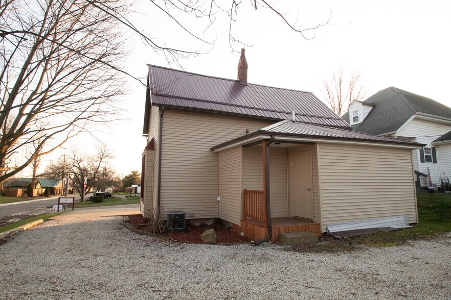 More Photos Of 208 2nd St SW, Carrollton Freestanding For Sale