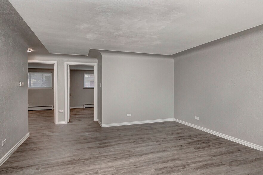 More Photos Of 1601-1645 Joliet St, Aurora Apartments For Sale