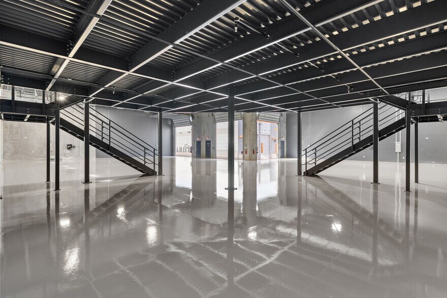 More Photos Of 1111 N 34th St, Tampa Self Storage For Sale