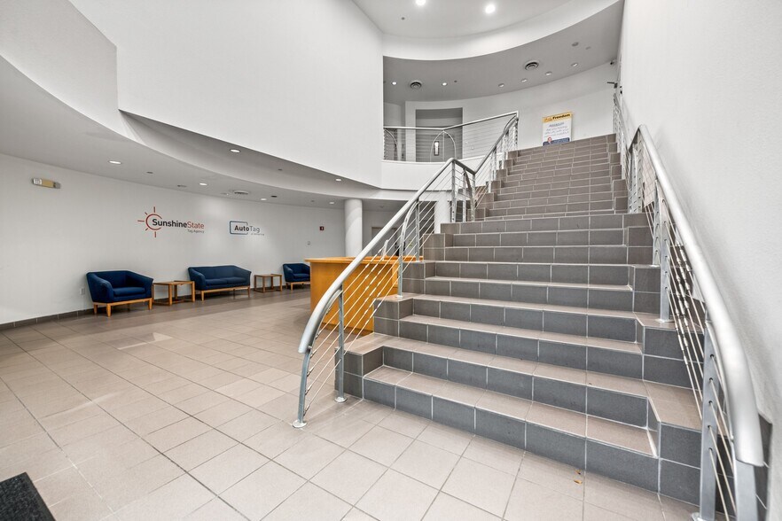 More Photos Of 6015 31st St E, Bradenton Office For Sale