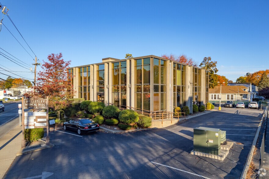 Primary Photo Of 1515 Smith St, North Providence Coworking Space