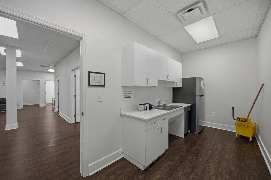 More Photos Of 7385 Applegate Ln, Chattanooga Medical For Lease