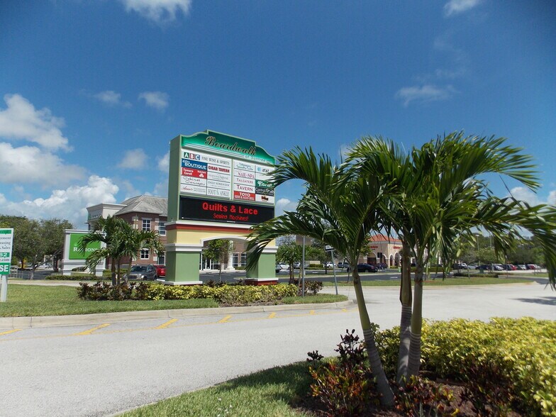 More Photos Of 7730 N Wickham Rd, Melbourne Office For Lease