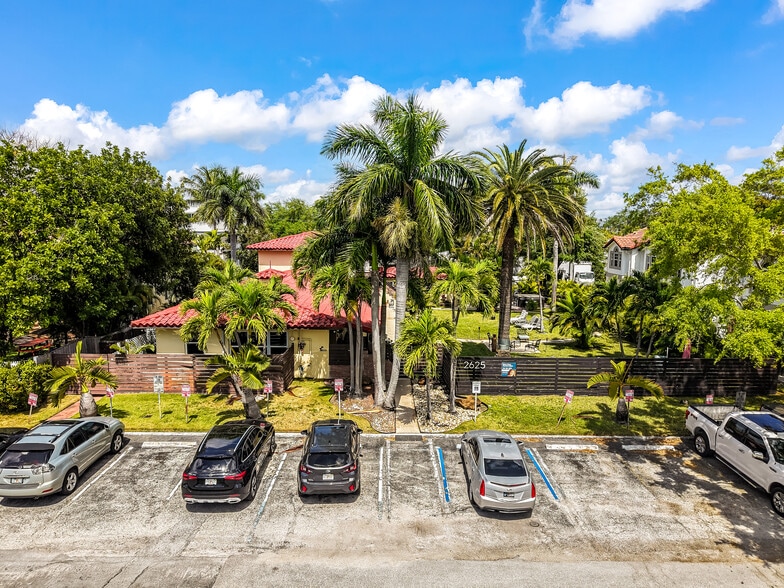 More Photos Of 2625 NE 13th Ct, Fort Lauderdale Apartments For Sale