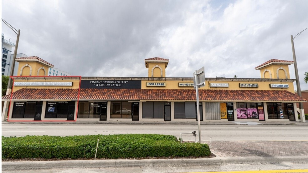 More Photos Of 2215-2223 S Federal Hwy, Fort Lauderdale Storefront For Lease