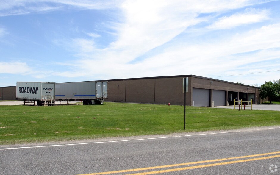 More Photos Of 9300 Courtland Dr NE, Rockford Warehouse For Lease