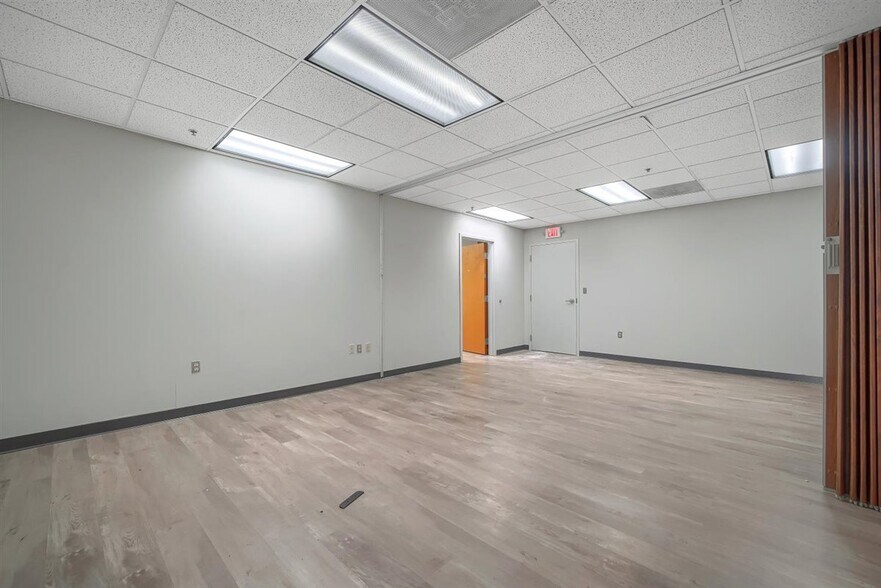 More Photos Of 15 Matthews St, Goshen Office For Sale