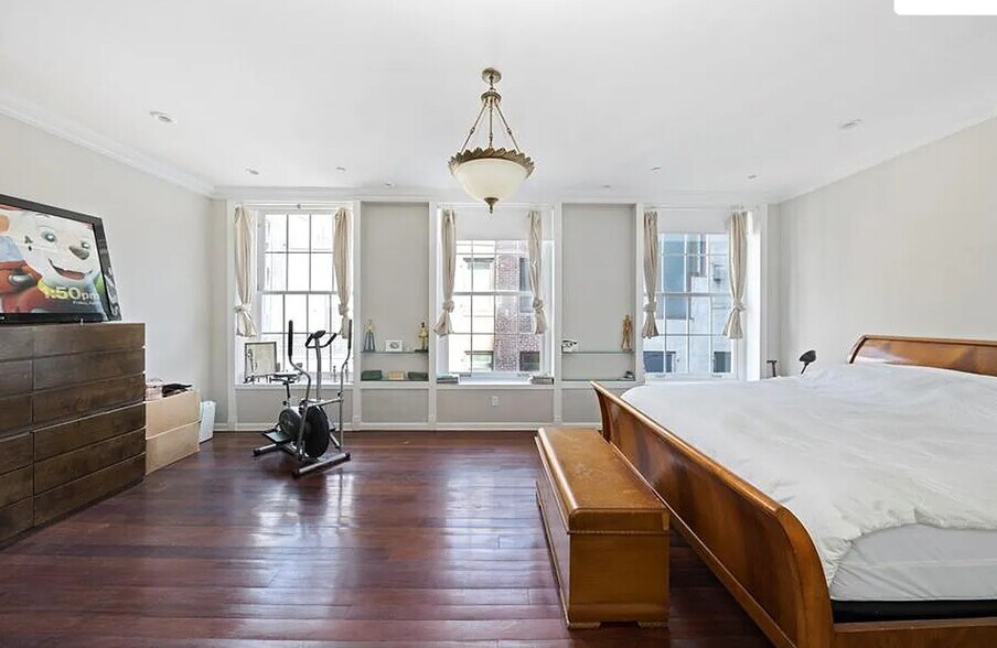 More Photos Of 75 Murray St, New York Office Residential For Sale