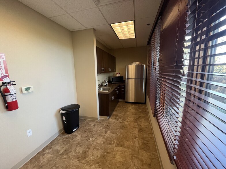More Photos Of 36600 N Pima Rd, Carefree Office For Lease