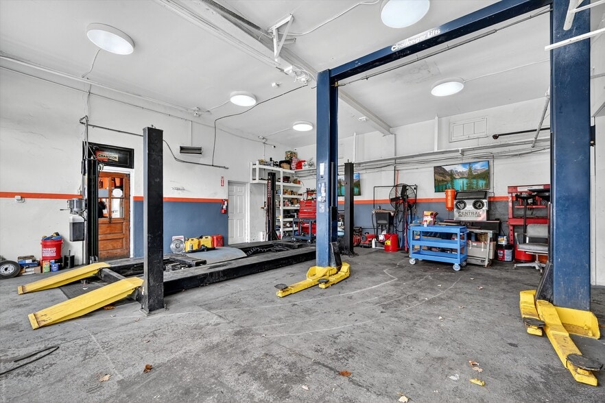 More Photos Of 13 Main St, Ogdensburg Auto Repair For Sale