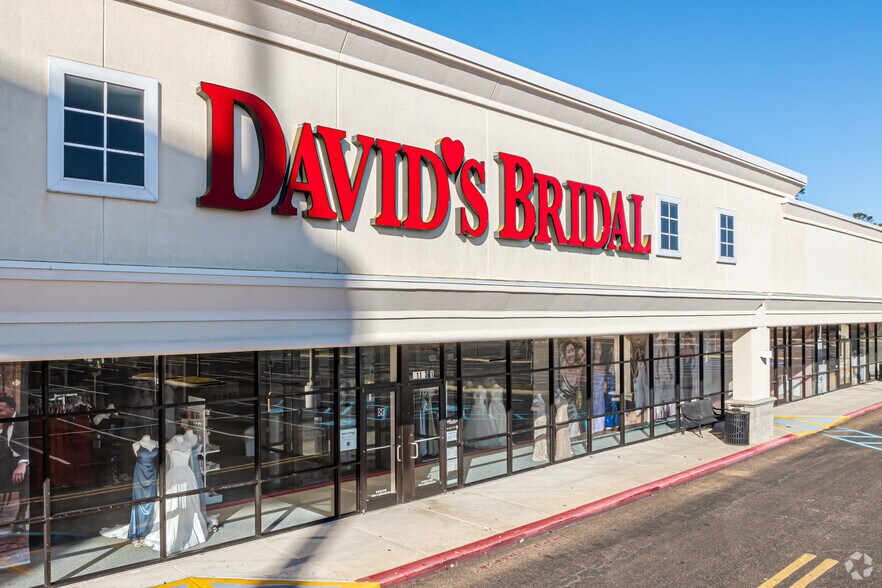 More Photos Of 61101-61125 Airport Rd, Slidell Unknown For Lease