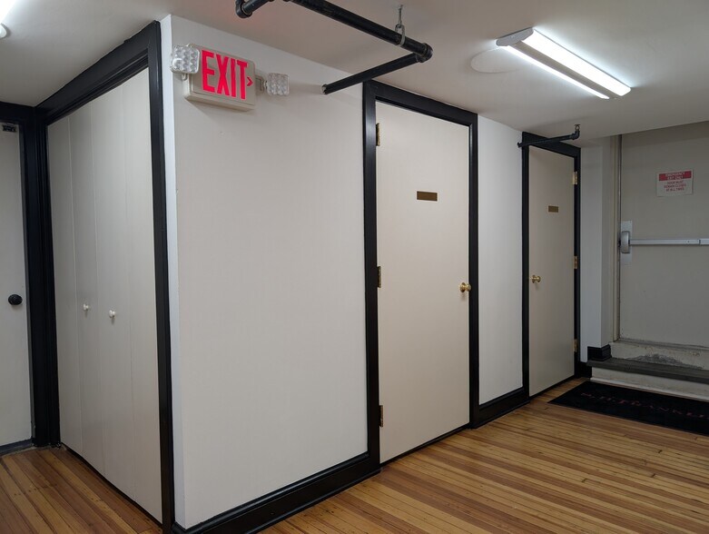 More Photos Of 921 Main St, Lynchburg General Retail For Lease