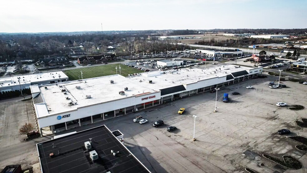 More Photos Of 920-982 W Main St, Tipp City Unknown For Lease