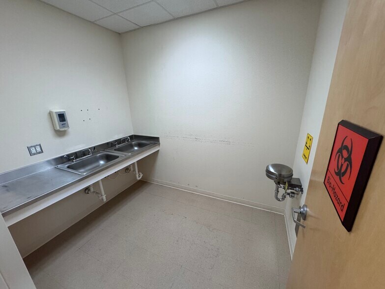 More Photos Of 5901 US Highway 27 S, Sebring Medical For Lease