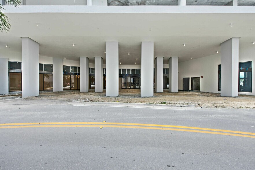 More Photos Of 16375 Biscayne Blvd, North Miami Beach Apartments For Lease