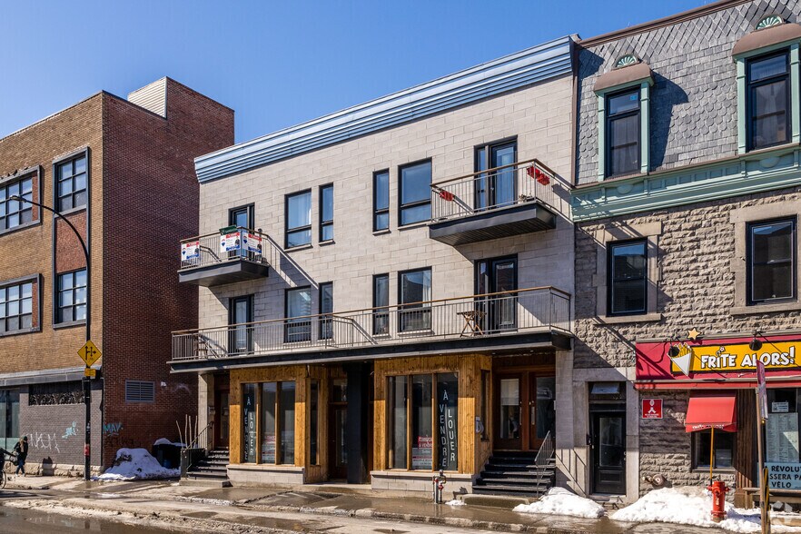 More Photos Of 425 Rue Rachel E, Montréal General Retail For Sale