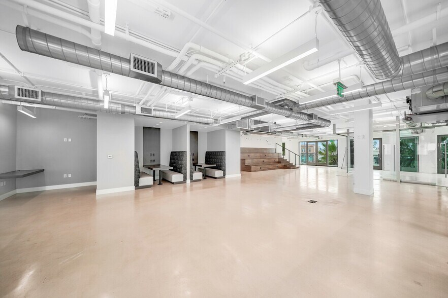 More Photos Of 2210-2280 Newport Blvd, Newport Beach Apartments For Lease