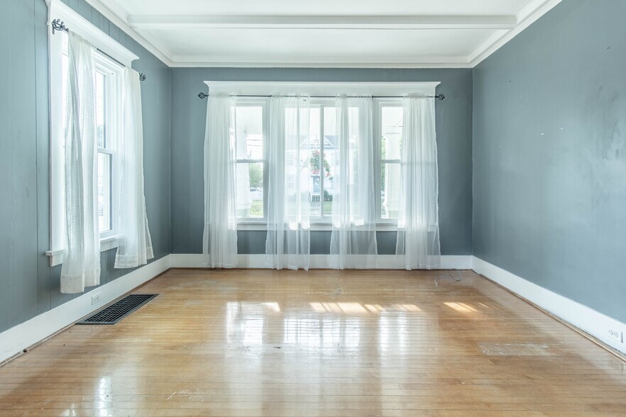 More Photos Of 1104 Washington St, Watertown Office For Sale