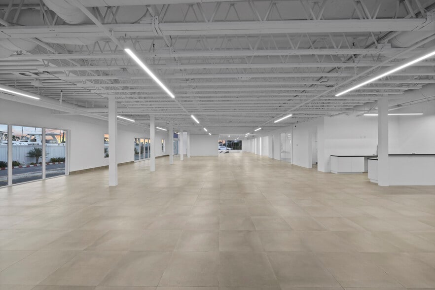 More Photos Of 2244 W Coast Hwy, Newport Beach Office For Lease