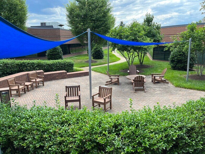 More Photos Of 4315-4325 Forbes Blvd, Lanham Office For Lease