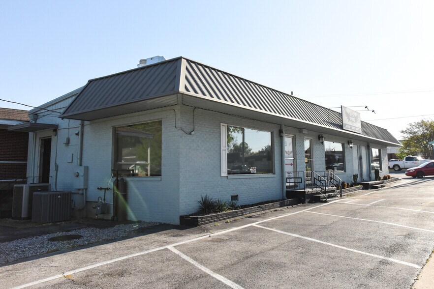 More Photos Of 1123 Somerville Rd SE, Decatur Restaurant For Sale