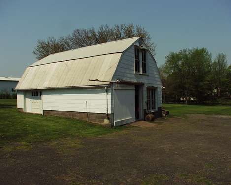 More Photos Of 1014 Quarry Rd, Perkasie Specialty For Sale