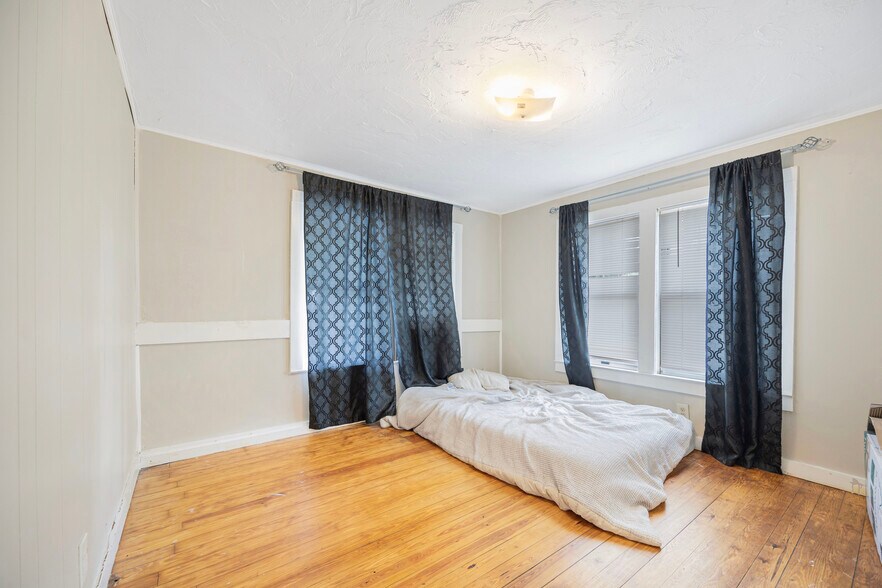 More Photos Of , Lake City Multifamily For Sale
