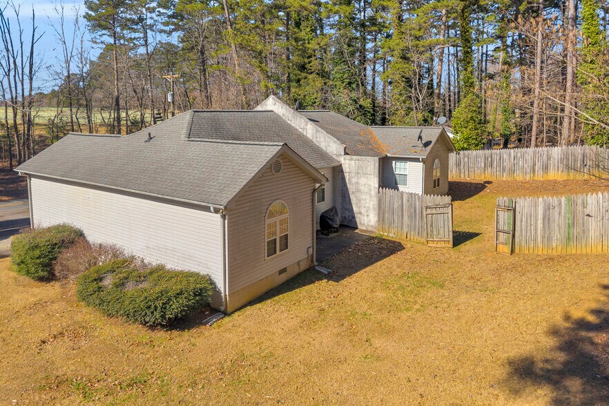 More Photos Of 738 Black Mountain Rd, Toccoa Apartments For Sale