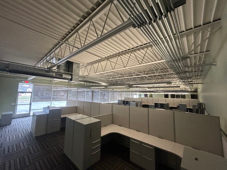 More Photos Of 826 N Martin Luther King Jr Dr, Jackson Freestanding For Sale