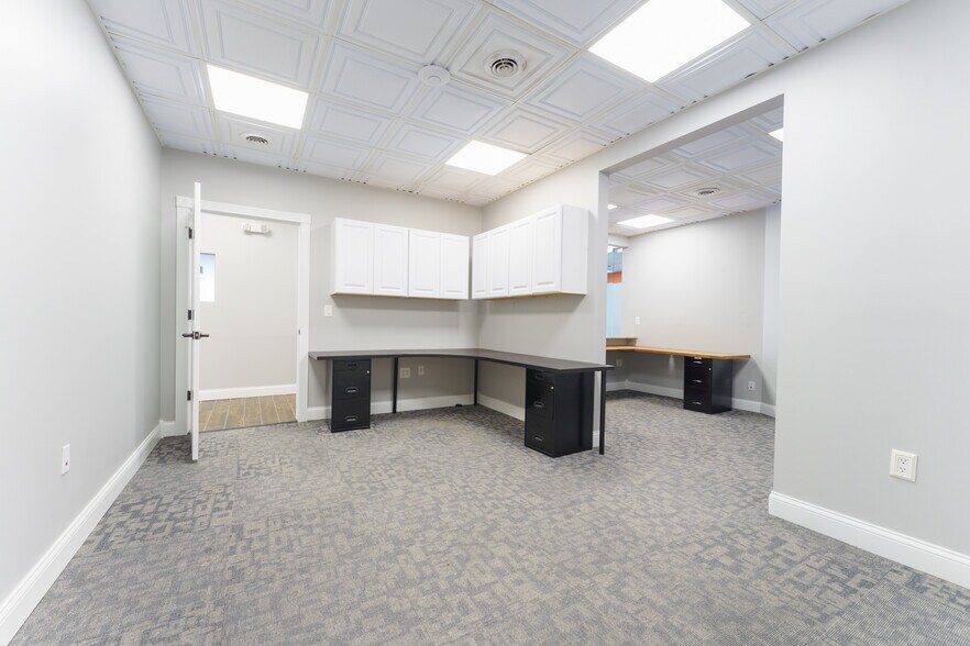 More Photos Of 315 W North St, Brighton Medical For Lease