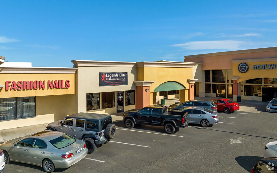 More Photos Of 1275 E F St, Oakdale General Retail For Sale