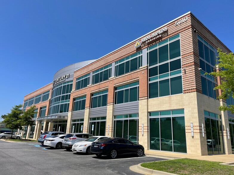 More Photos Of 5010 Regency Pl, White Plains Medical For Lease