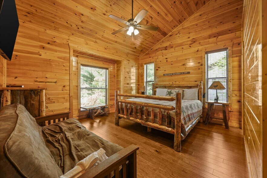More Photos Of 1960 Blackthorn Trl, Sevierville Specialty For Sale