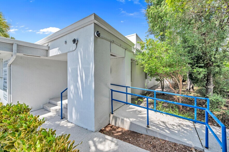 More Photos Of , Fort Lauderdale Office For Sale