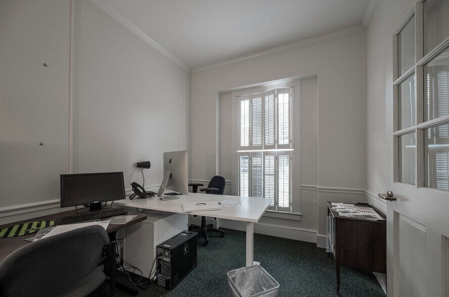 More Photos Of 110 N Churton St, Hillsborough Office For Sale