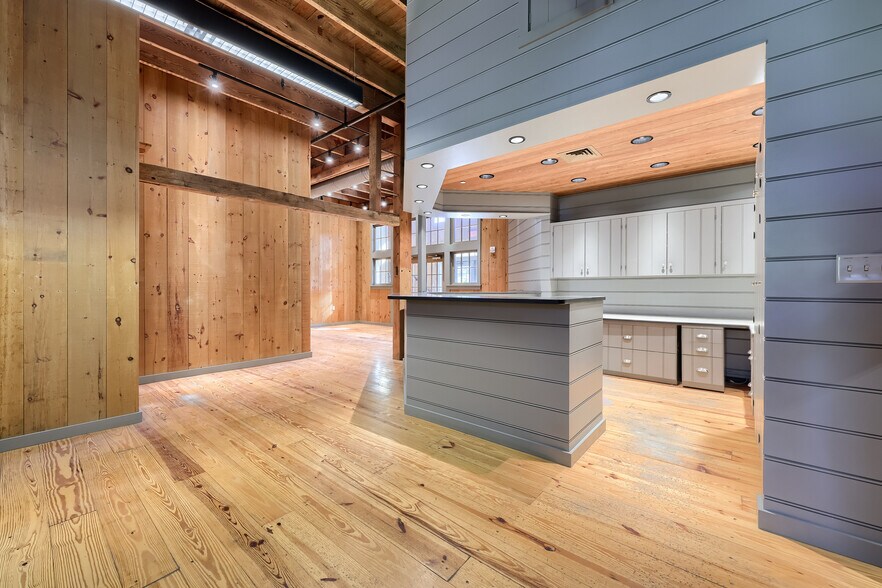 More Photos Of 709 Hartman Station Rd, Lancaster Loft Creative Space For Lease